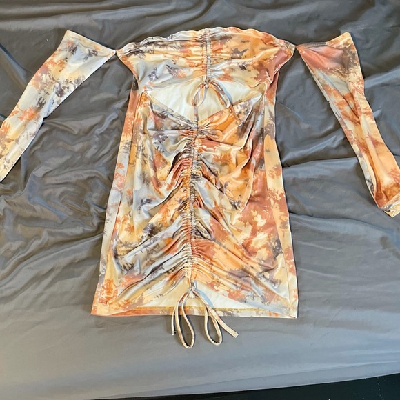 SHEIN SXY shoulders drawstring ruched ham dress 👗 - Picture 4 of 7